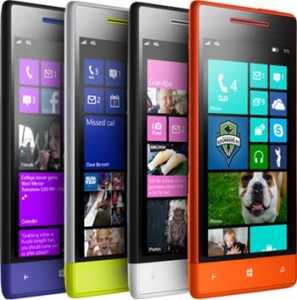 HTC Windows Phone 8S eri väreissä