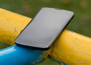 LG Nexus 4 Onliner.byn kuvassa