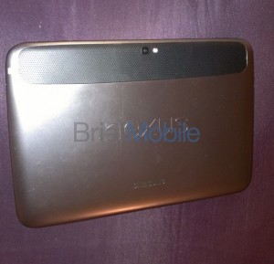 Nexus 10 takaa BriefMobilen julkaisemassa kuvassa