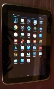 Nexus 10 ja sovellusvalikko BriefMobilen julkaisemassa kuvassa