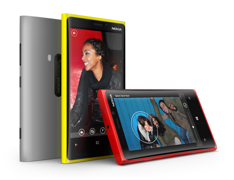 Nokia Lumia 920 harmaana, keltaisena sekä punaisena