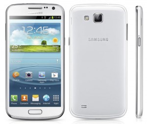 Samsung Galaxy Premier edestä, takaa ja sivulta