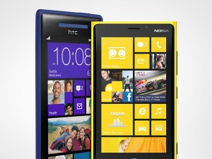 HTC:n Windows Phone 8X ja Nokian Lumia 920