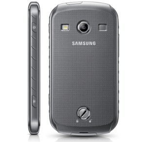 Samsung Galaxy Xcover 2 sivusta ja takaa
