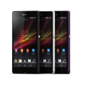 Sony Xperia Z eri väreissä: musta, valkoinen ja violetti