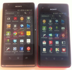 Sony Xperia SP (vasemmalla) ja Xperia V