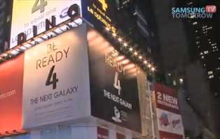 S4 -mainos Times Squarella ja yläpuolella LG.