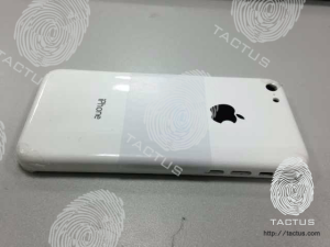 Väitetty Applen edullisemman iPhonen kuori Tactus-blogin julkaisemassa kuvassa
