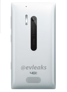 Nokia Lumia 928 takaa valkoisena @evleaksin julkaisemassa kuvassa