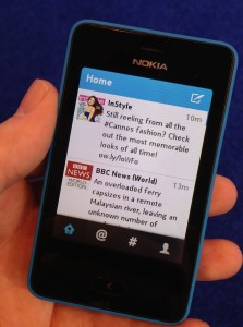 Nokia Asha 501:n Twitter-sovellus