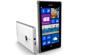 Nokia Lumia 925 edestä ja takaa