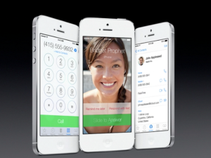 Uuden iOS 7:n Puhelin-sovellus