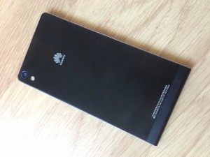Huawei Ascend P6 takaa