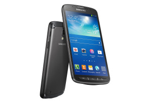 Samsung Galaxy S4 Active harmaana edestä ja takaa
