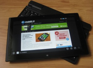 Lenovo ThinkPad Tablet 2 ja lisävarusteena myytävä näppäimistö