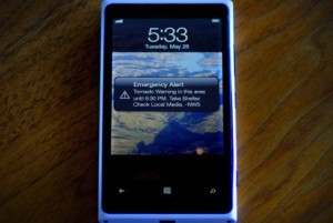 Nokia Lumia 920 ja iOS-käyttöjärjestelmä FEMA:n videolla