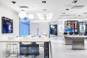 Samsungin uusi myymälä Citycenter-kauppakeskuksessa Makkaratalossa