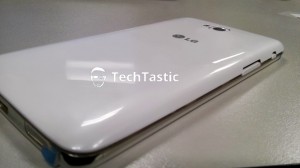 Väitetty TechTasticin julkaisema kuva Nexus 5:stä