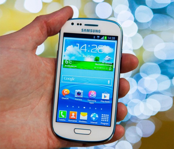 Käyttöliittymä näyttää samalta kuin Galaxy S3:ssa, muttei istu yhtä hyvin Minin pienemmälle näytölle.