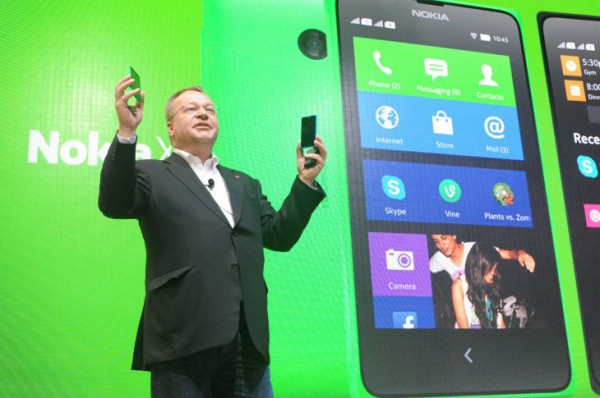 Stephen Elop julkisti Nokian X -uutuudet tänään Mobile World Congresissa