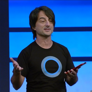 Microsoftin käyttöjärjestelmäkehitystä vetävä Joe Belfiore esitteli uutta Windows Phone 8.1:tä ja Windows 8.1:n päivitystä - sekä myös Belfioren paidassa logona esiintyvää uutta Cortanaa