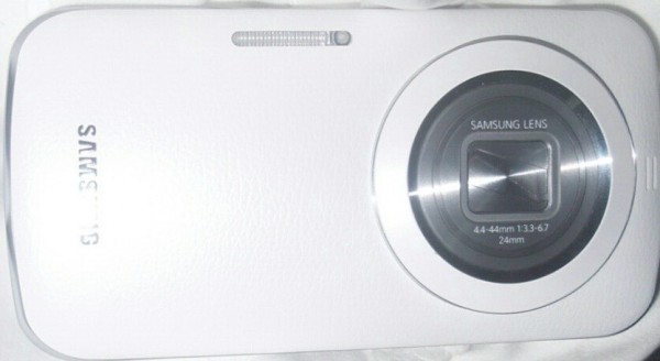 Väitetty kuva Samsung Galaxy S5 Zoomista (Galaxy K)