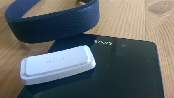 Sony Xperia Z2 ja Sony Smartbandin ranneke
