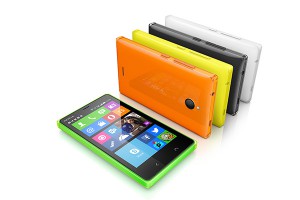 Nokia X2 eri väreissä