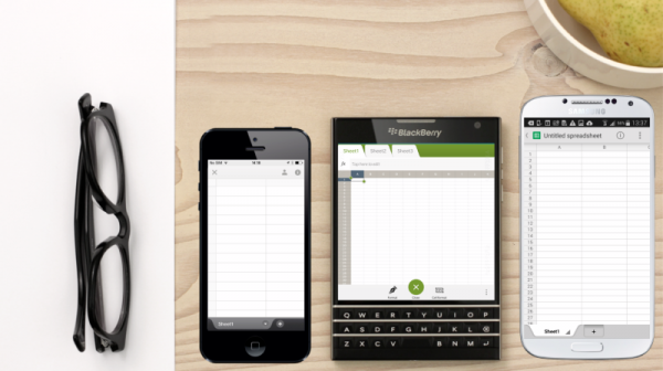 BlackBerry Passport mahdollistaa esimerkiksi laajemman dokumenttinäkymän