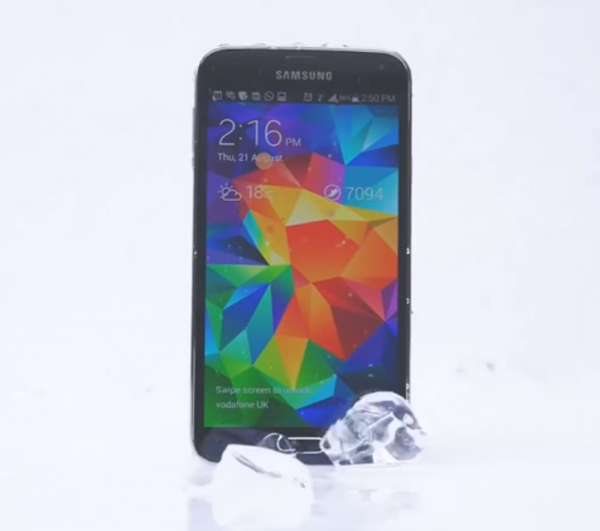 Samsung Galaxy S5 otti osaa ALS-jäävesihaasteeseen