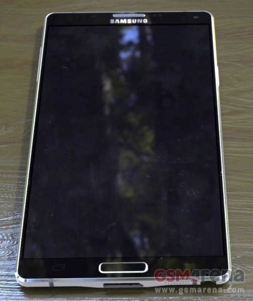 Vuotokuva Samsung Galaxy Note 4:n etuosasta
