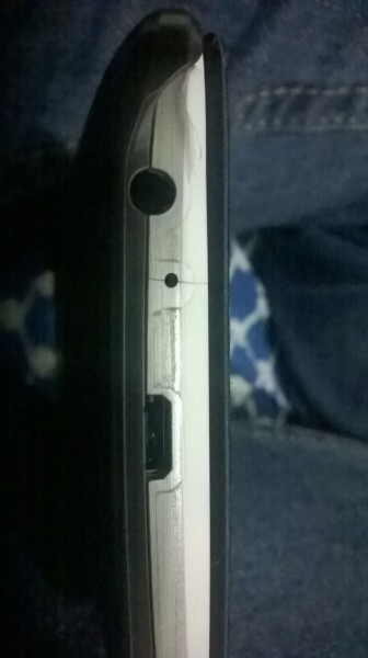 Erään käyttäjän kuva LG G3:n halkeamasta