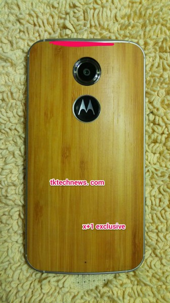 Motorola Moto X+1:n takapaneelin logo on ohjelmoitava painike