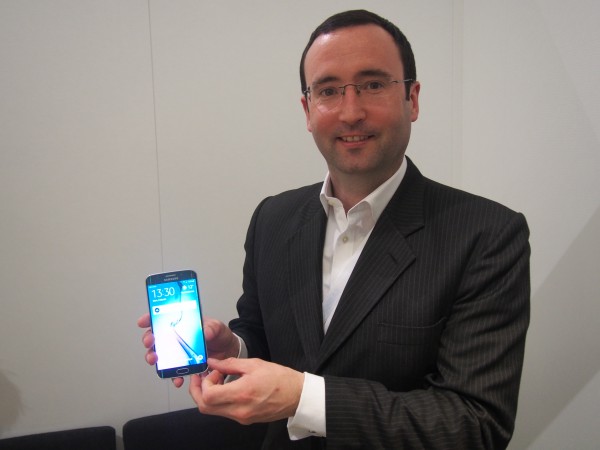 Rory O'Neill ja Samsungin Galaxy S6 edge