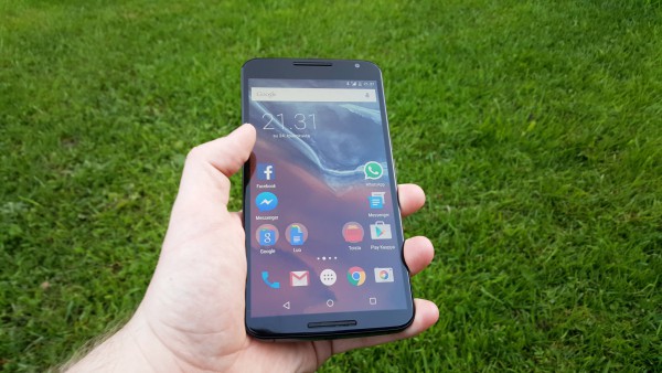 Nexus 6 on iso puhelin.