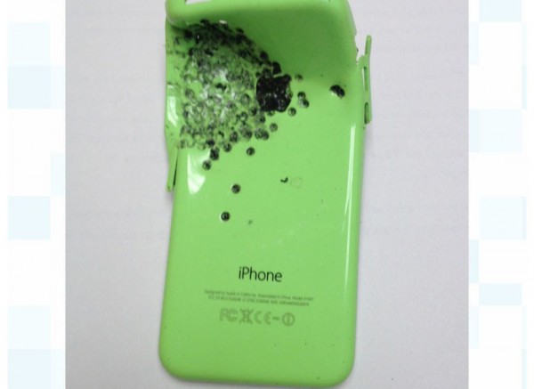 Ison kasan hauleja pysäyttänyt iPhone 5C pelasti omistajansa hengen.
