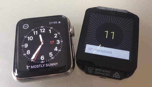 Vasemmalla Apple Watch, oikealla Sony SmartWatch 3