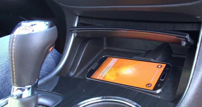 Active Phone Cooling pitää puhelimen viileänä autossa. Kuva: Chevrolet.