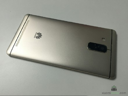 Vuotokuvassa väitetty Huawei Mate 8.