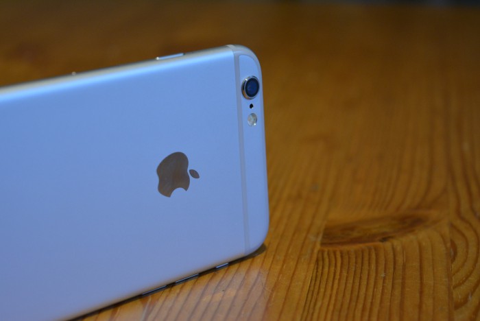iPhone 6s:ssä on 12 megapikselin takakamera