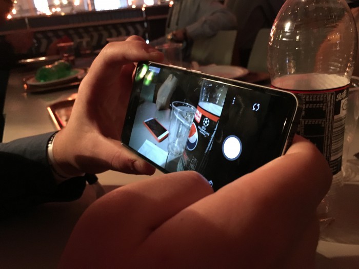 Testasimme myös OnePlus X:n kameraa Slush-kaaoksen keskellä