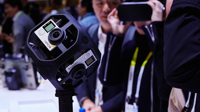 Omni-kehikkoon istuu kuusi GoPro HERO4 Black -kameraa.