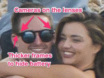 Snapchatin perustaja Evan Spiegel erikoislasit päässään yhdessä tyttöystävänsä Miranda Kerrin kanssa aiemmassa paparazzikuvassa.