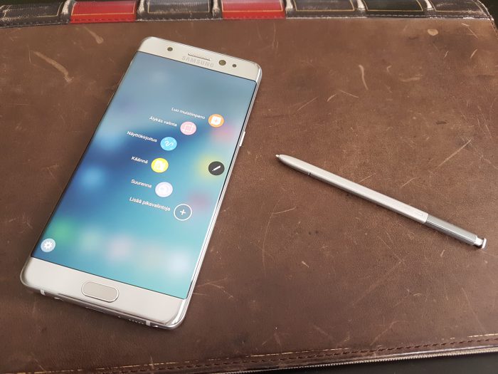Samsung Galaxy Note7 ja S Pen.
