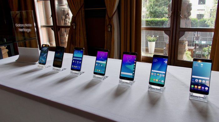 Kuvassa Samsung Galaxy Noten eri sukupolven malleja.