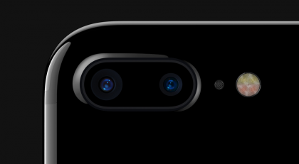 Apple pyrkii kehittämään uusia älykkäämpiä tapoja nähdä maailma kameran läpi. Kuvassa iPhone 7 Plussan kaksoiskamera.