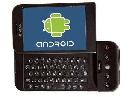 T-Mobile G1 eroaa varsin paljon nykyaikaisesta älypuhelimesta. Näytöllä oli kokoa vain 3,2 tuumaa, mukana oli täysnäppäimistö, kameran tarkkuus oli vain kolme megapikseliä ja niin edelleen. Myös Android oli vasta alkeellinen raakile nykypäivän vuosien aikana kehittyneeseen järjestelmään verrattuna.