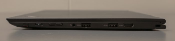 Laitteen oikeasta laidasta löytyy muun muassa virtaliitin, Mini DisplayPort ja USB-portti