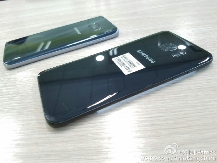 Musta Galaxy S7 edge