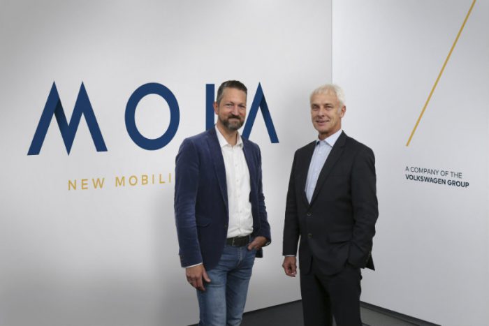 Moian toimitusjohtaja Ole Harms ja Volkswagen Groupin toimitusjohtaja Matthias Müller.